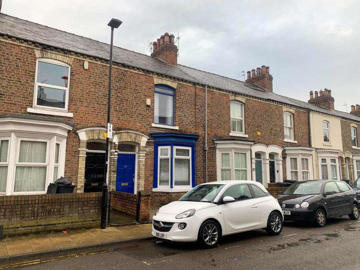 The Neville - Quaint Victorian Home With Free Parking York Exterior photo